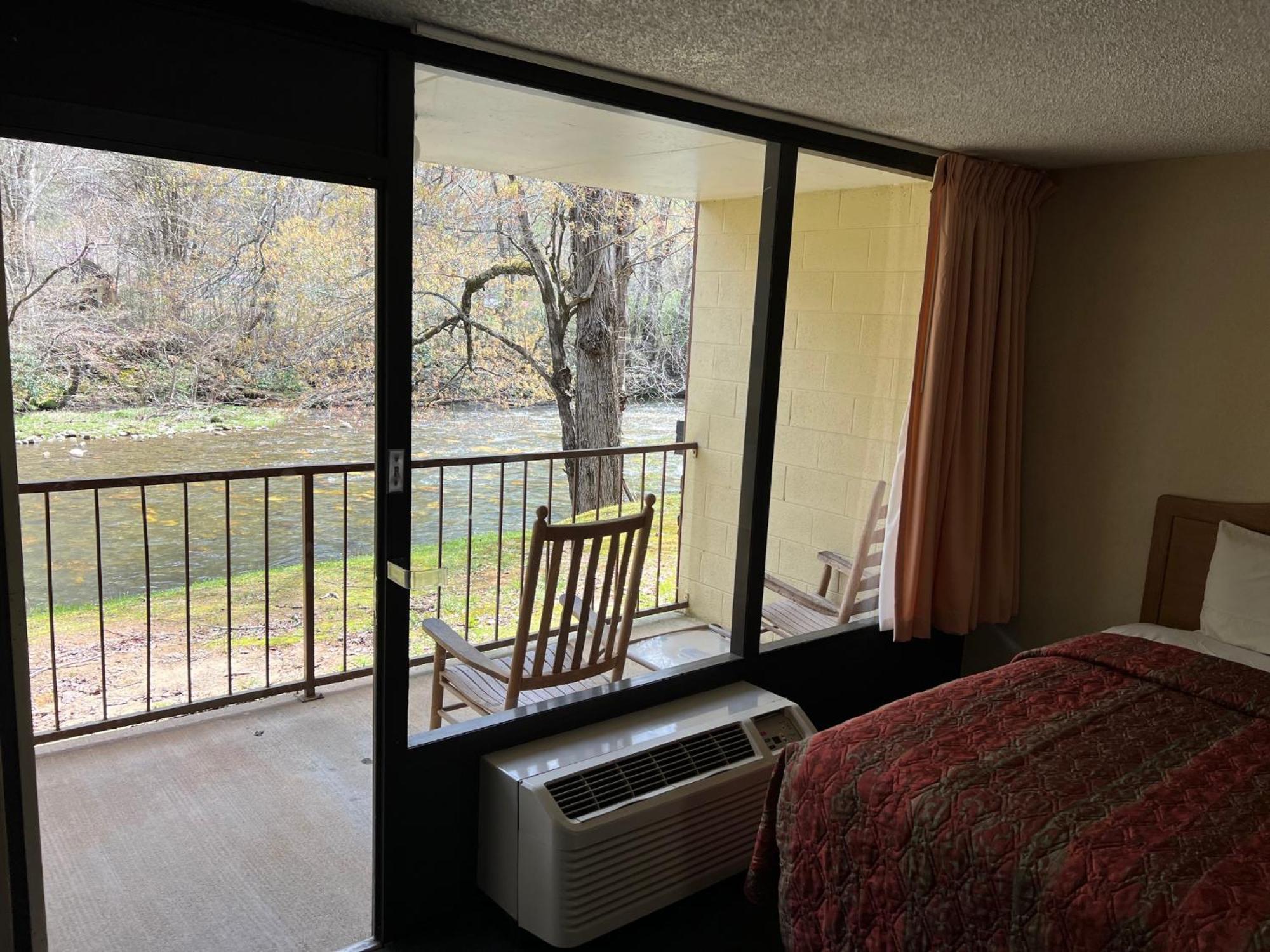 Newfound Lodge On The River Cherokee Esterno foto