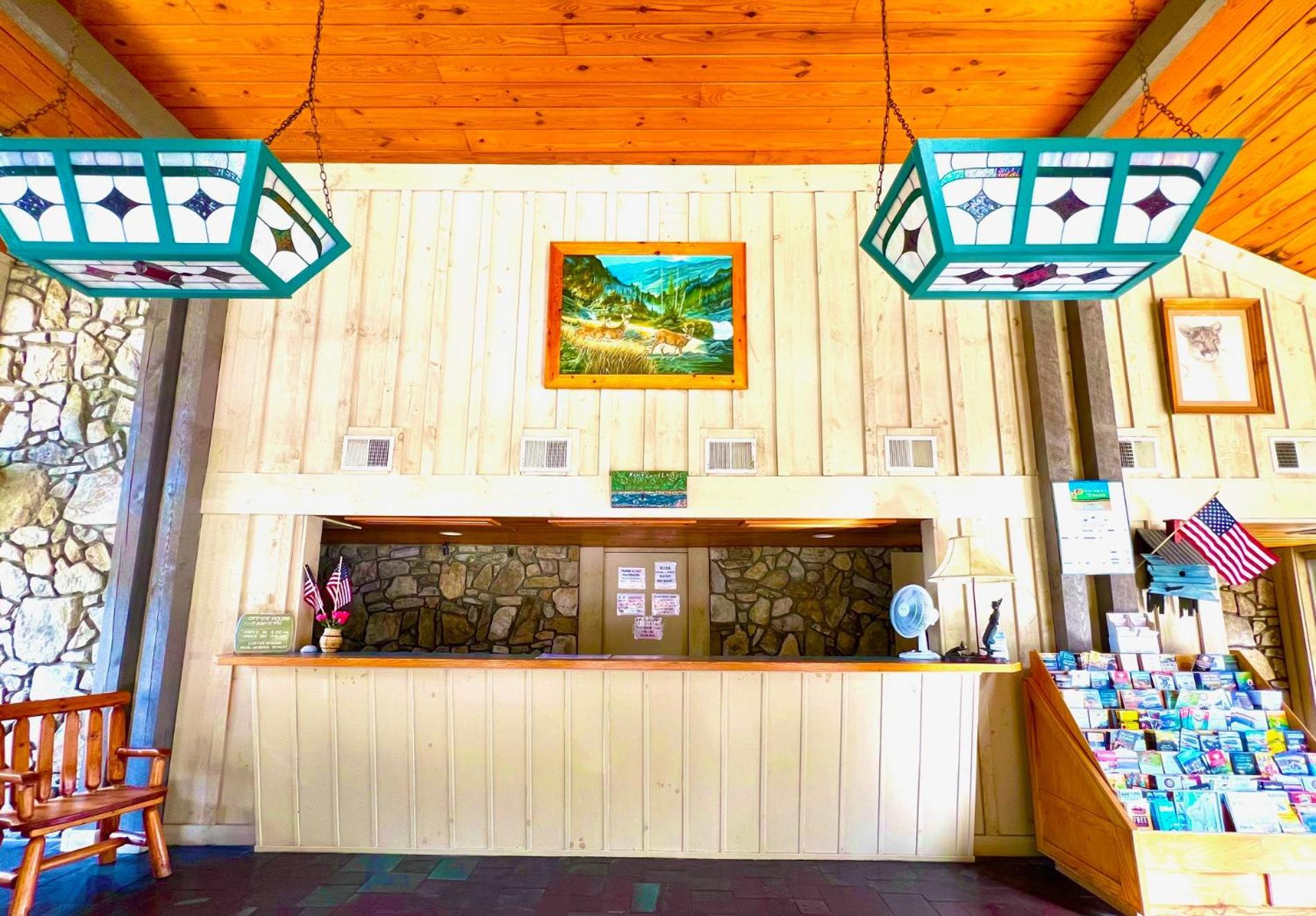 Newfound Lodge On The River Cherokee Esterno foto