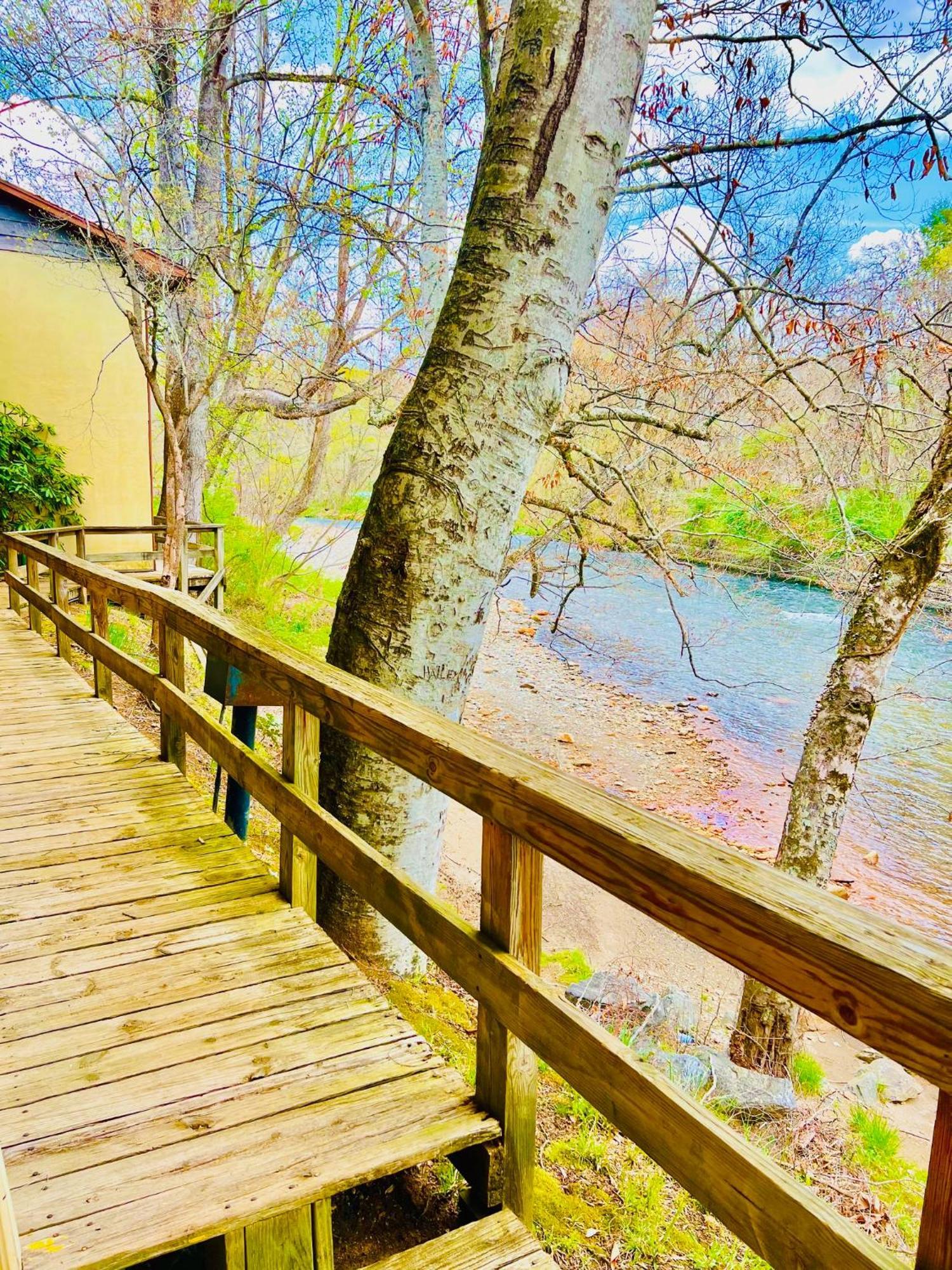 Newfound Lodge On The River Cherokee Esterno foto